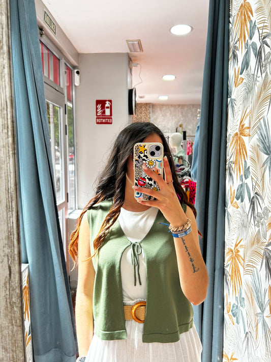 Chaleco verde nudos