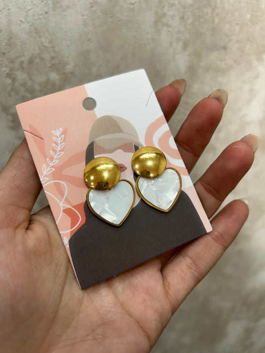 Pendientes corazón blanco